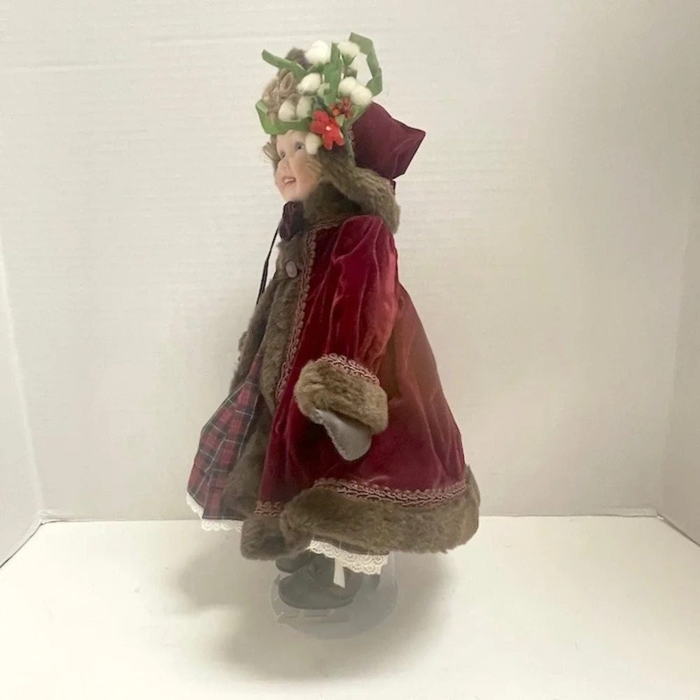 Vintage Porcelain 1997 Ashton-Drake Mémoires of Victorian Childhood Skating Doll